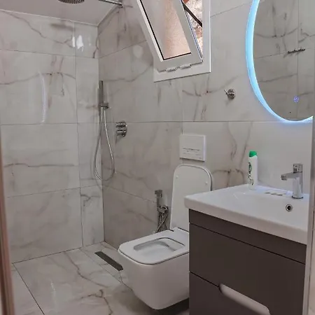 Plazhi I Gjeneralit Hotel